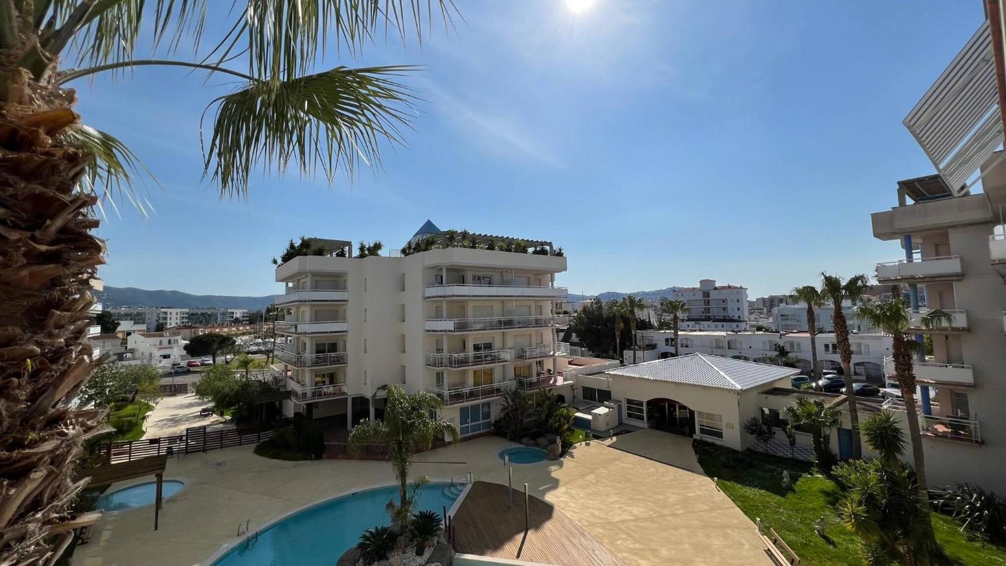 Bonito Piso En Roses Con Piscina Y Parking Av-66 Apartment Exterior photo